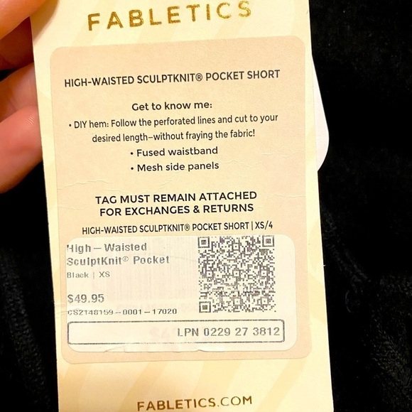 NWTFabletics Discontinued Compression, High-Waisted SculptKnit® Pocket Short NEW - Picture 12 of 13